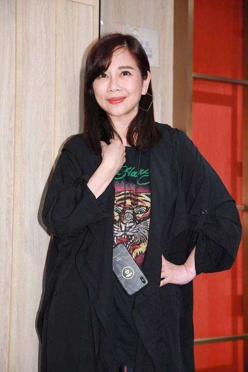 陈松伶自揭丁克真相:因卵巢瘤手术无奈放弃生育