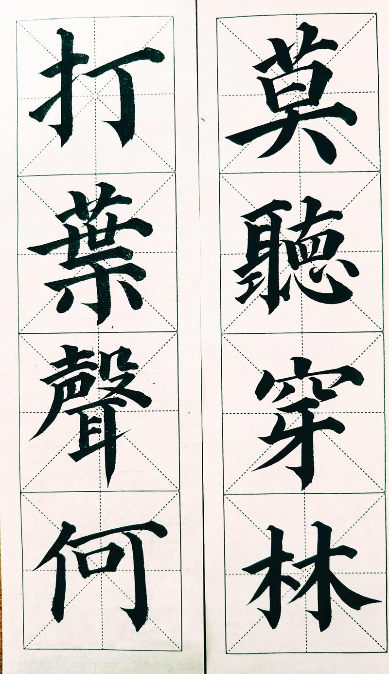 至尊蓝月游戏下载_官方正版_高爆率传奇手游