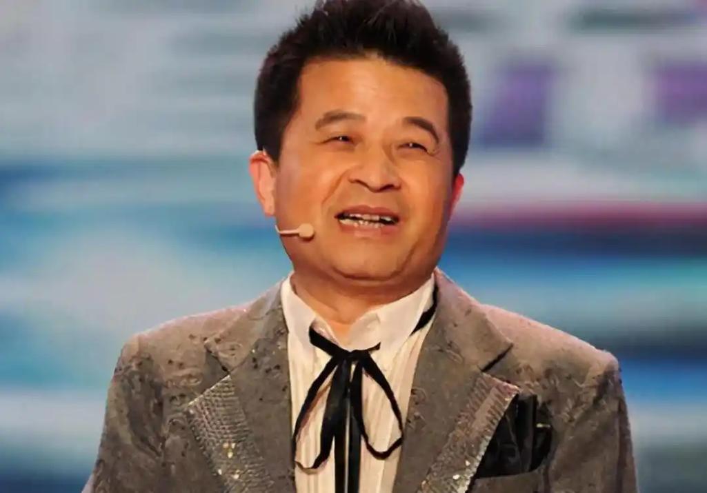 毕福剑因不雅视频被央视停播除名