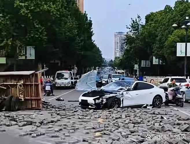 致命车祸现场视频下载 | 真实交通事故记录