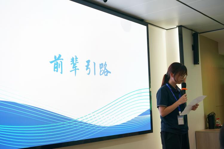 黑侠外推蜘蛛池1.3重磅升级：新闻源收录效率翻倍，站长圈沸腾了